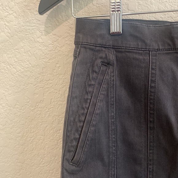 ▶️Express◀️ Skirt size 0 NWT - Picture 3 of 10